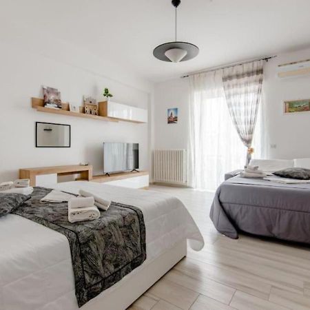 Il Barone Rosso B&B เลชเช ภายนอก รูปภาพ