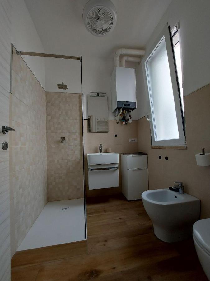 Il Barone Rosso B&B เลชเช ภายนอก รูปภาพ