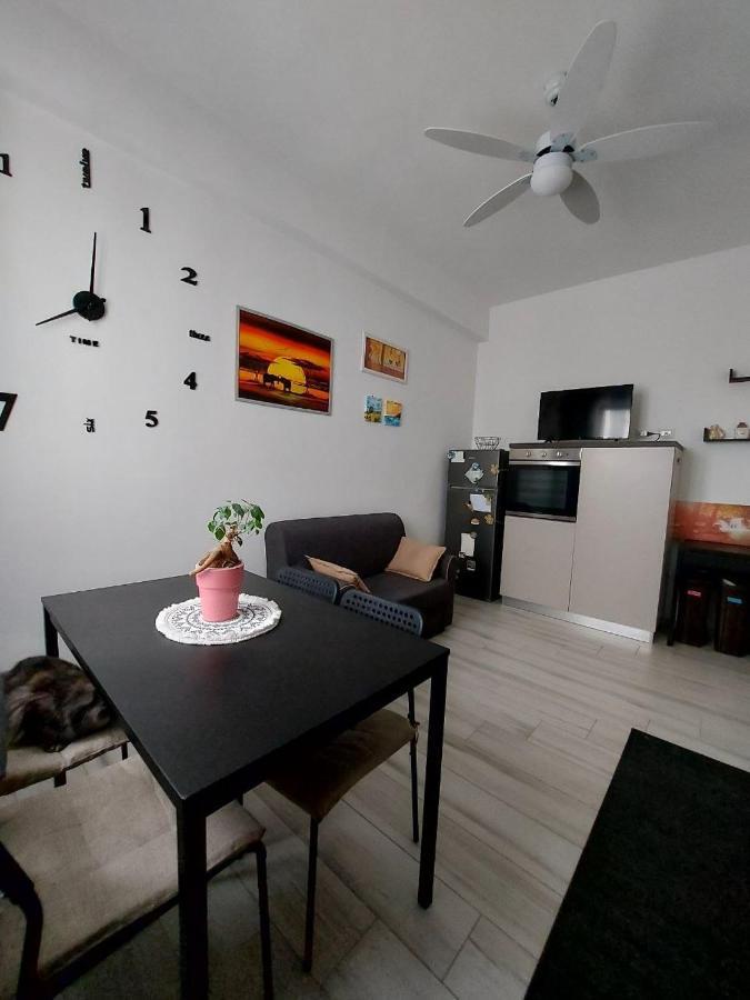 Il Barone Rosso B&B เลชเช ภายนอก รูปภาพ