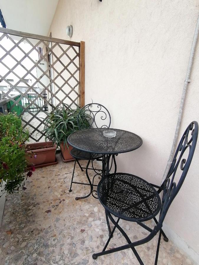 Il Barone Rosso B&B เลชเช ภายนอก รูปภาพ