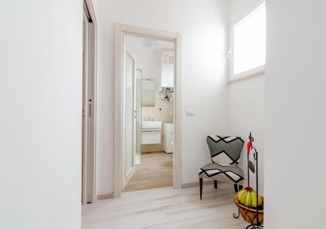 Il Barone Rosso B&B เลชเช ภายนอก รูปภาพ
