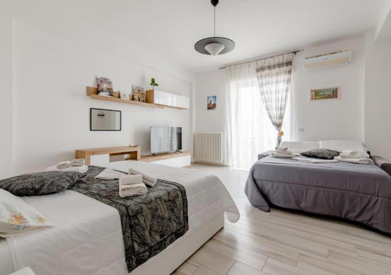 Il Barone Rosso B&B เลชเช ภายนอก รูปภาพ