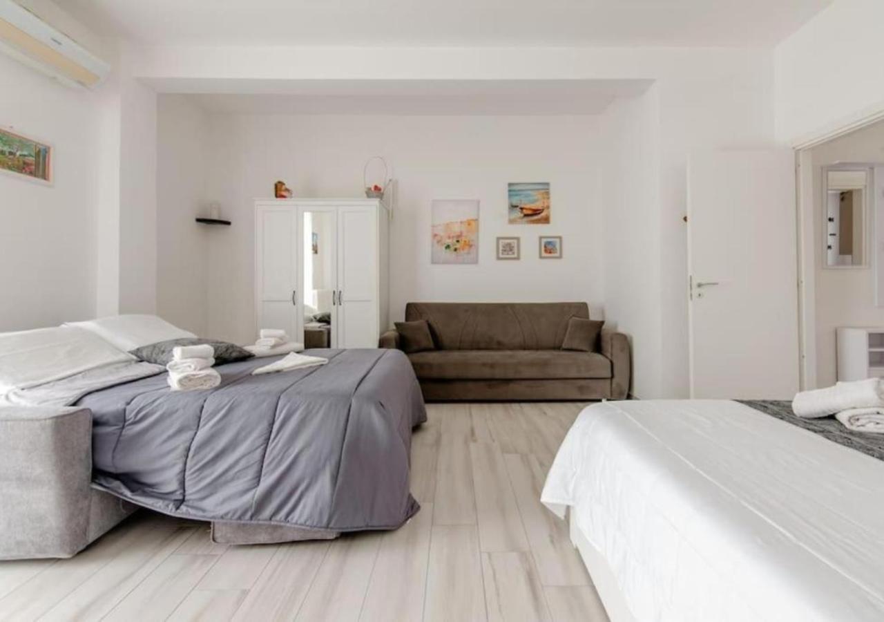 Il Barone Rosso B&B เลชเช ภายนอก รูปภาพ