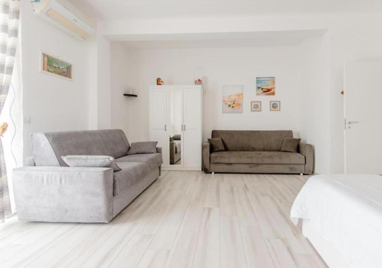 Il Barone Rosso B&B เลชเช ภายนอก รูปภาพ